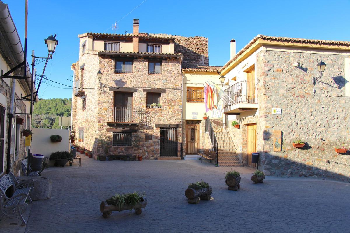 Plaza de la Iglesia y Horno Museo del Pan