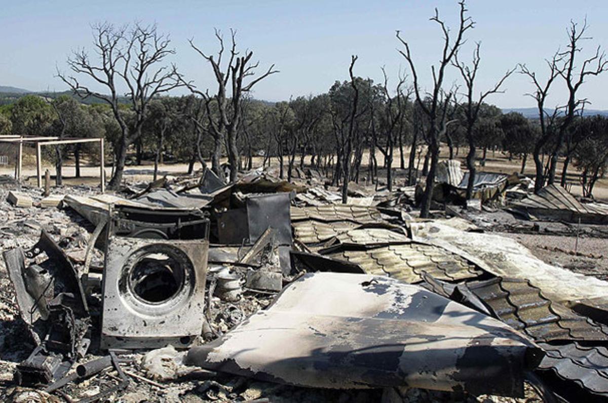 El càmping Les Pedres, arrasat per l’incendi a l’Alt Empordà, que ha deixat sense res diverses famílies que hi vivien permanentment.