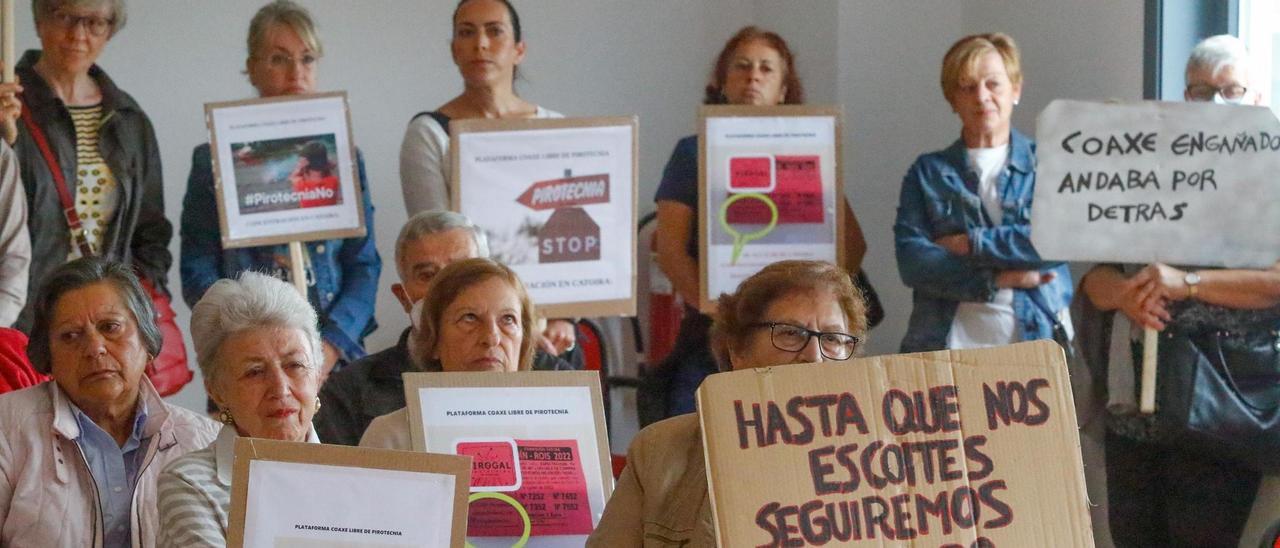 Una protesta vecinal contra la pirotecnia.