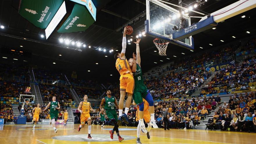 El Unicaja compite sin premio en Las Palmas