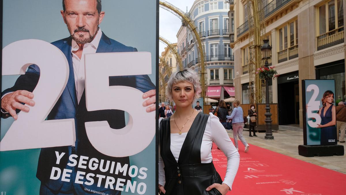 La exposición oficial del Festival de Málaga ya luce en la calle Larios