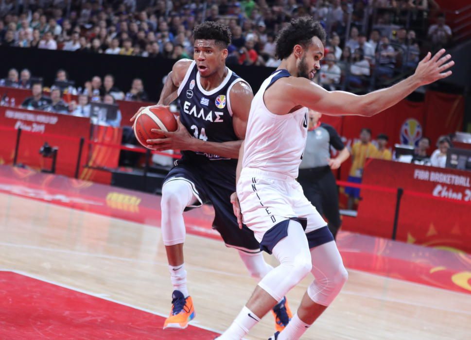 Giannis Antetokounmpo, baloncestista, 47'6 millones de dólares