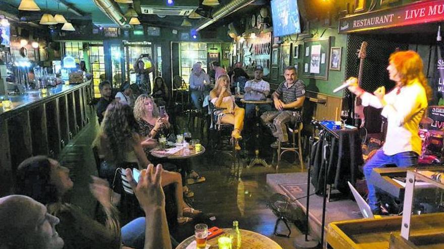 In diesen Bars auf Mallorca gibt es aktuell (oder bald wieder) Live-Musik