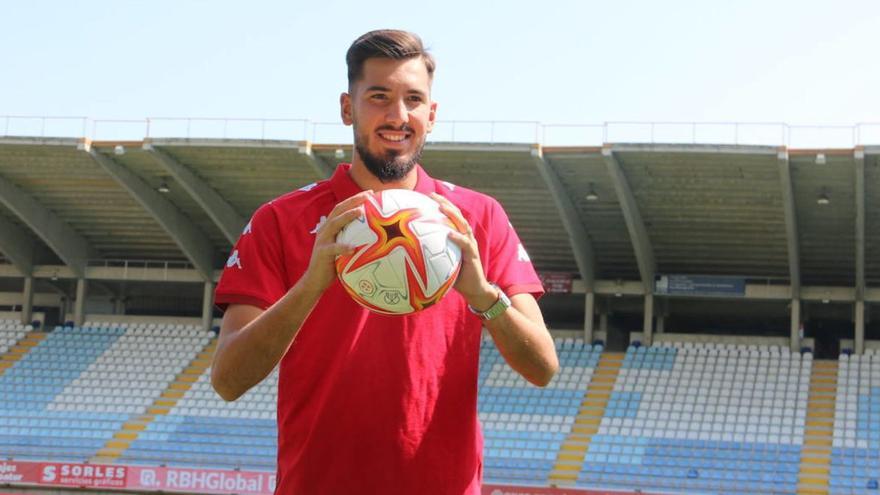 Salvi Carrasco, nuevo futbolista del CD Tenerife.