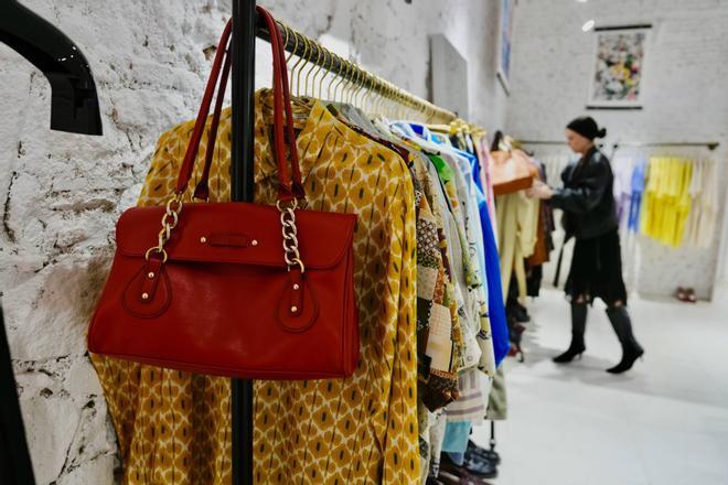 Barcelona repartirá hasta tres Bonus Consum’ por vecino desde el 13 de octubre para descuentos en compras de 30 euros