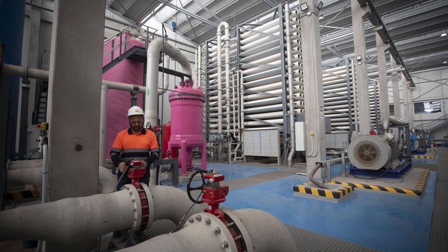 Así es el agua que produce la planta de Acuamed en Sagunt