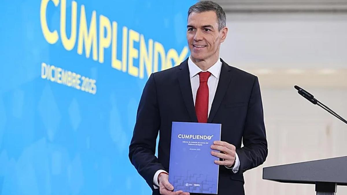 Pedro Sánchez en la comparecencia en la que ha anunciado el nuevo abono.