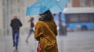 Madrid no se despegua aún de las lluvias y hoy volverá a tener mal tiempo desde el mediodía.