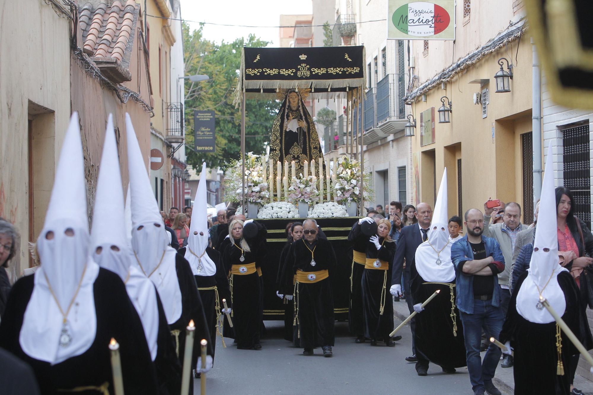 Las imágenes de las últimas procesiones de Viernes Santo en el Port de Sagunt.