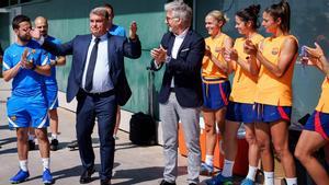 Laporta desea suerte a las jugadoras del primer equipo de cara a la final