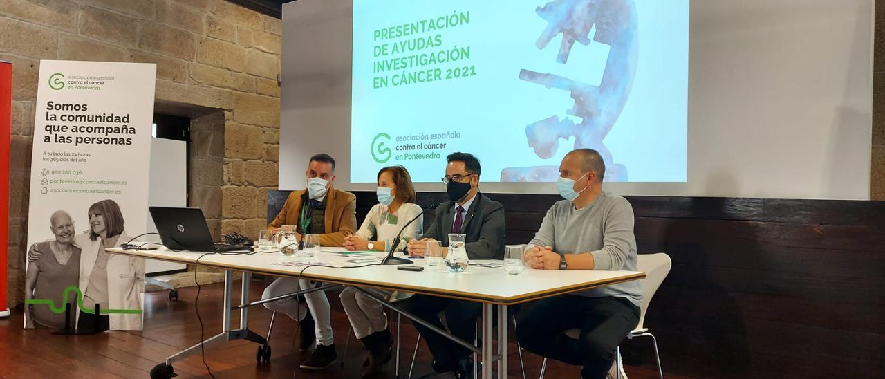 Presentación, esta mañana en la Casa das Campás, de las ayudas a la investigación de la AECC