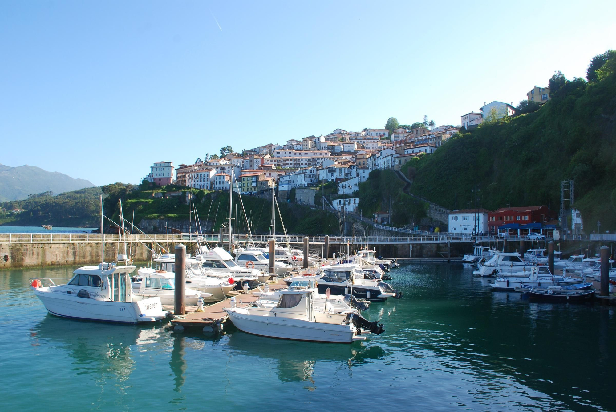 Obras en el puerto de Lastres