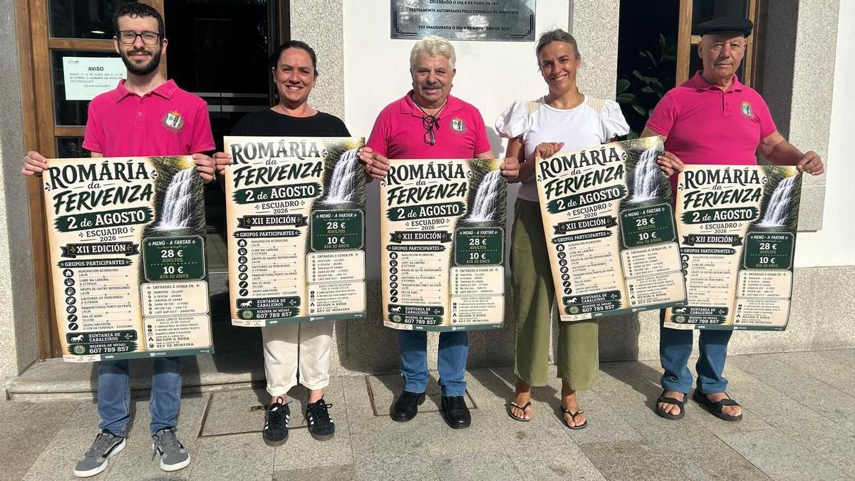 Presentación da Romaría diante do Concello de Silleda.