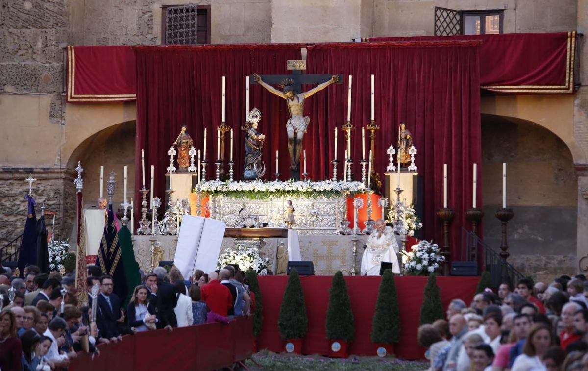 El Corpus recorre las inmediaciones de la Mezquita-Catedral