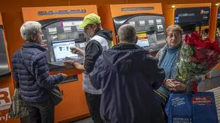 Picaresca en Barcelona: usuarios adelantan la compra de tarjetas de transporte ante la inminente subida de precios