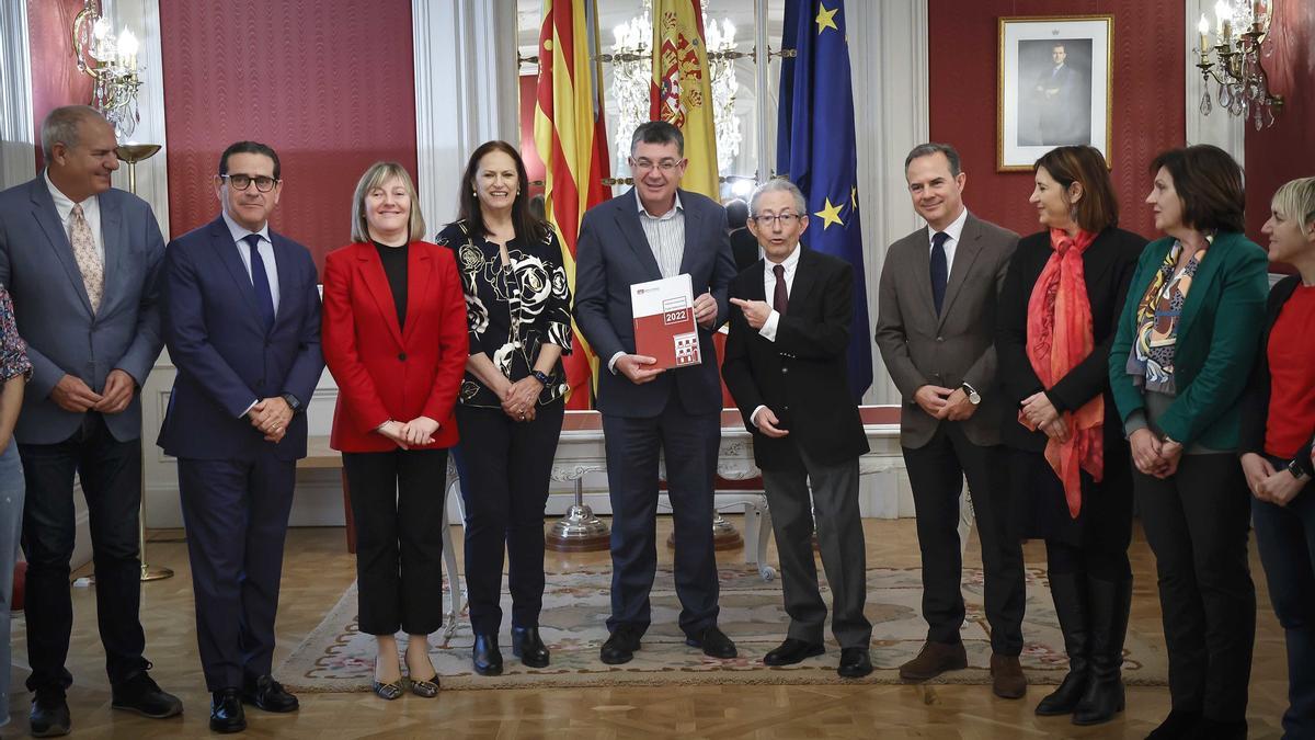 El Síndic de Greuges ha hecho entrega del informe anual en las Cortes