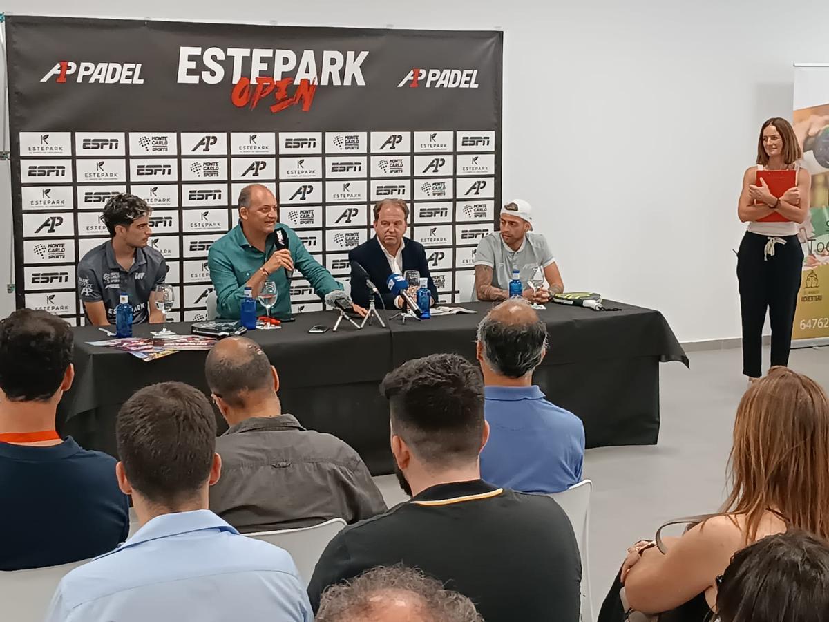 Intervenciones en la rueda de prensa de presentación del A1 padel Estepark.