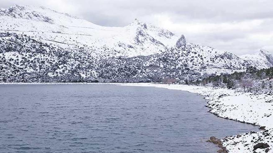 El aporte del deshielo de la nieve a los embalses ha sido significativo.