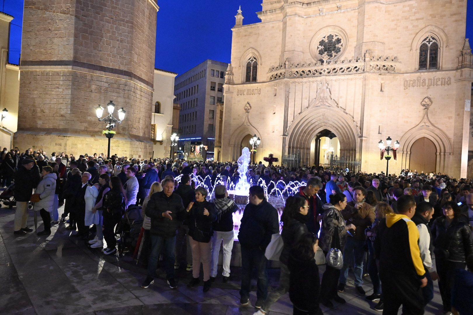 Viernes Santo en Castelló: procesión y Cristo yacente