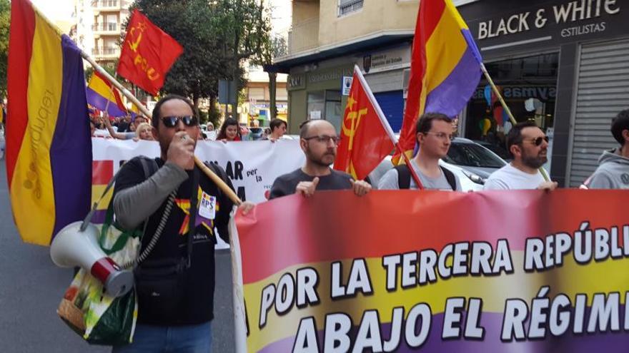 Movilización en las calles por la tercera República