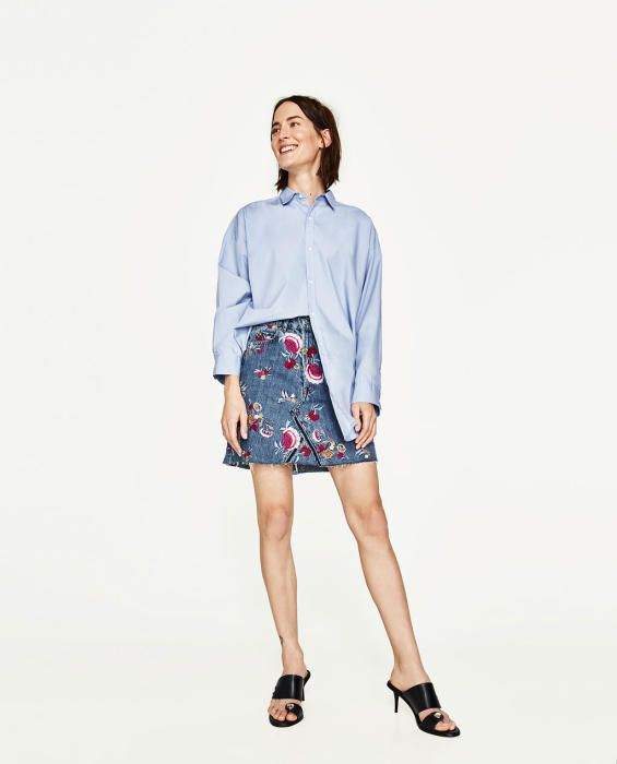 Falda denim bordada, Zara: 25,99€