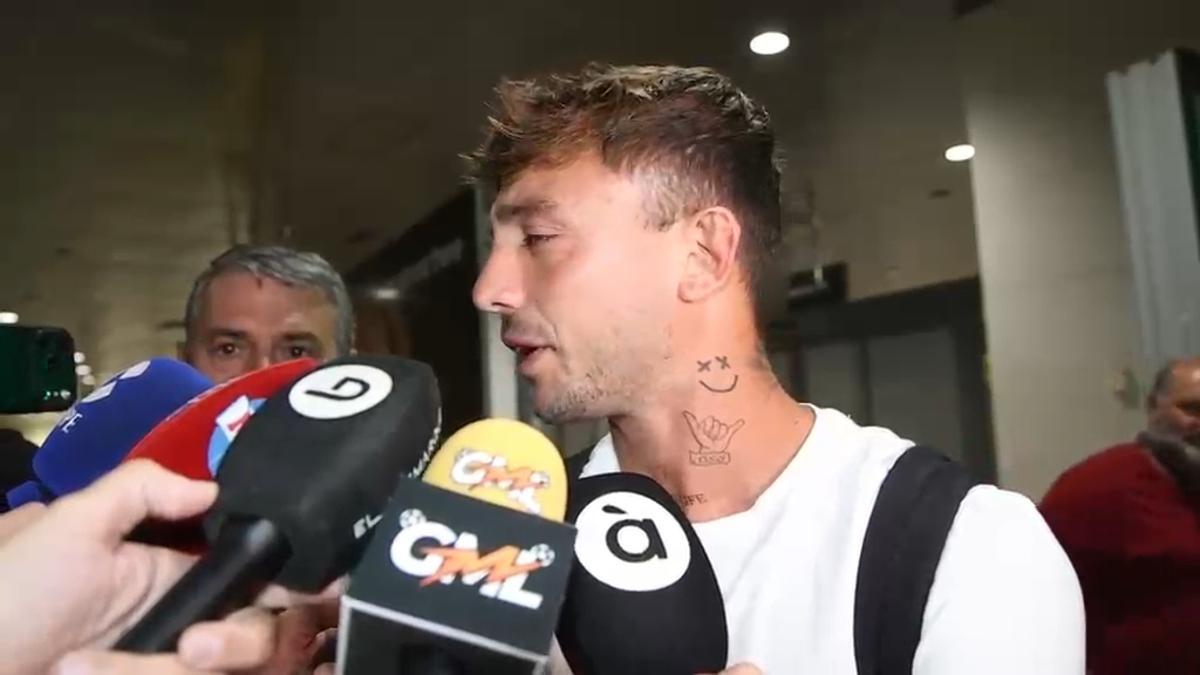 Pablo Maffeo a su llegada al aeropuerto de Manises
