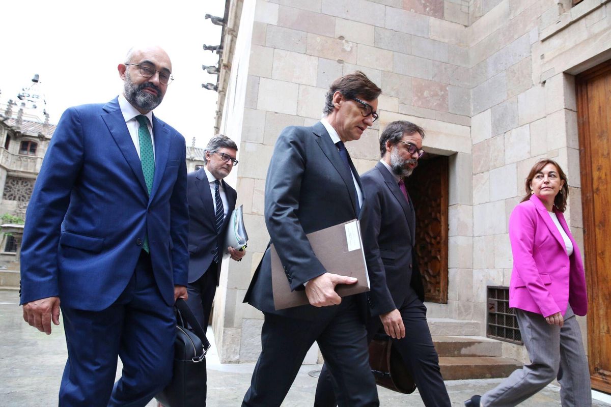 Illa es reuneix a Palau amb els presidents d’Adif i Renfe per tractar el caos de Rodalies Illa es reuneix a Palau amb els presidents d’Adif i Renfe per tractar el caos de Rodalies