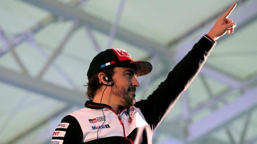 Fernando Alonso probará un coche de la Nascar