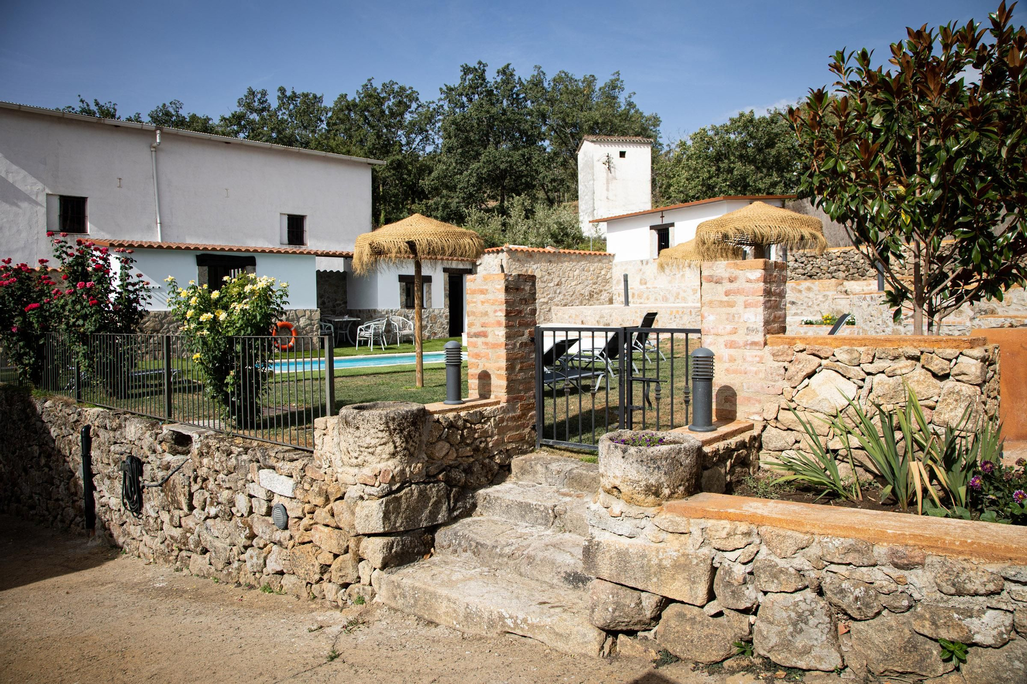 FOTOGALERÍA | Así es el hotel rural de La Vera en el que se ha alojado el Rey Felipe VI.