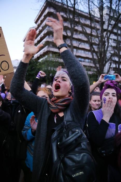 Decenas de miles de viguesas y vigueses vuelven a manifestarse este 8M para reclamar cambios en el sistema.