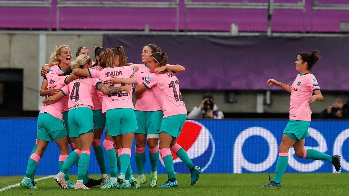 Las jugadoras del Barça celebran uno de los goles contra el Chelsea