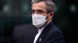 El principal negociador nuclear de Irán, Ali Bagheri Kani, llega al Coburg Palais, sede de la reunión del Plan de Acción Integral Conjunto, en Viena el 29 de noviembre de 2021.