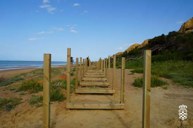 FOTOGALERÍA | Comienza la construcción de la pasarela del Parador de Mazagón