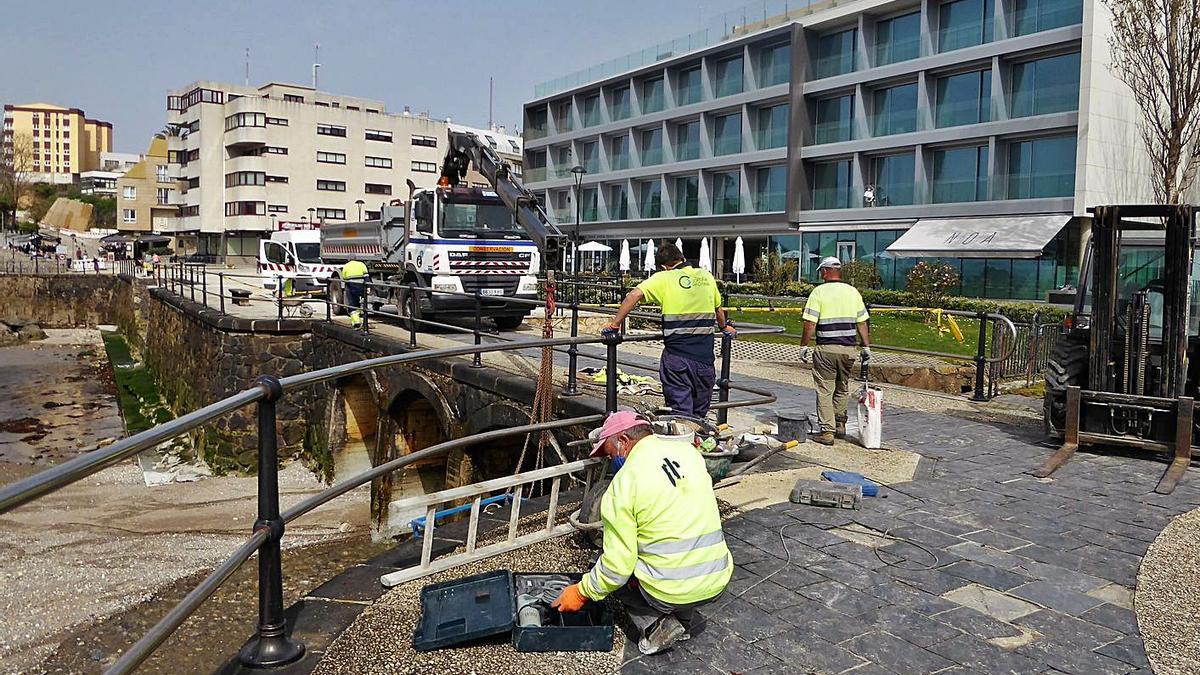 Arreglos en el paseo marítimo de Santa Cruz | L.O.