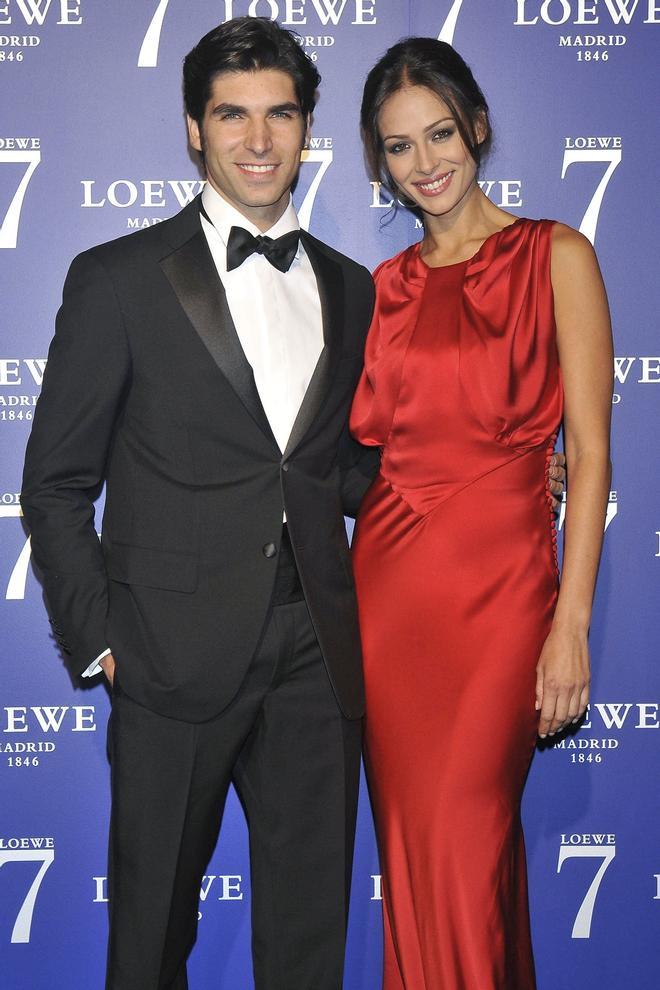 Eva González y Cayetano Rivera, en 2010 presentando 7 de Loewe