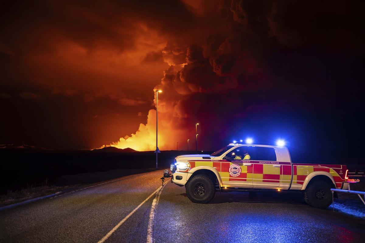 Erupción volcánica cerca de la montaña Fagradalsfjall en la península de Reykjanes al suroeste de Reykjavik