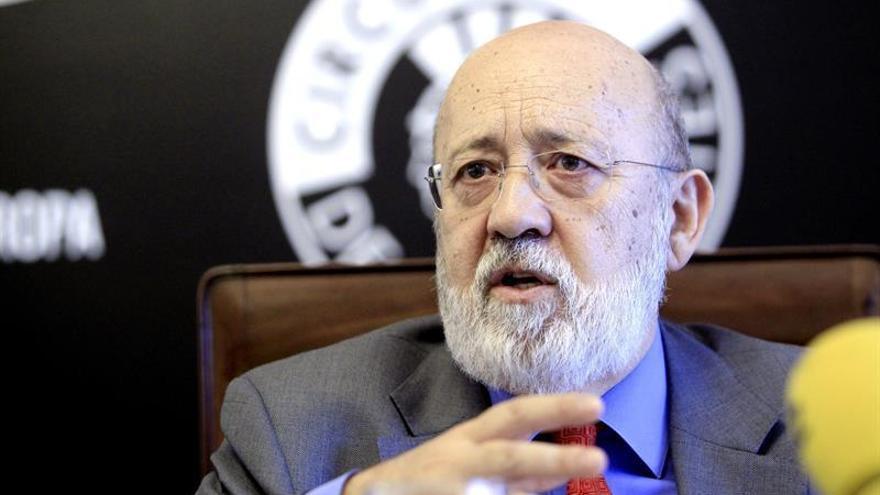 Tezanos pide ser suspendido de sus funciones en la Ejecutiva del PSOE