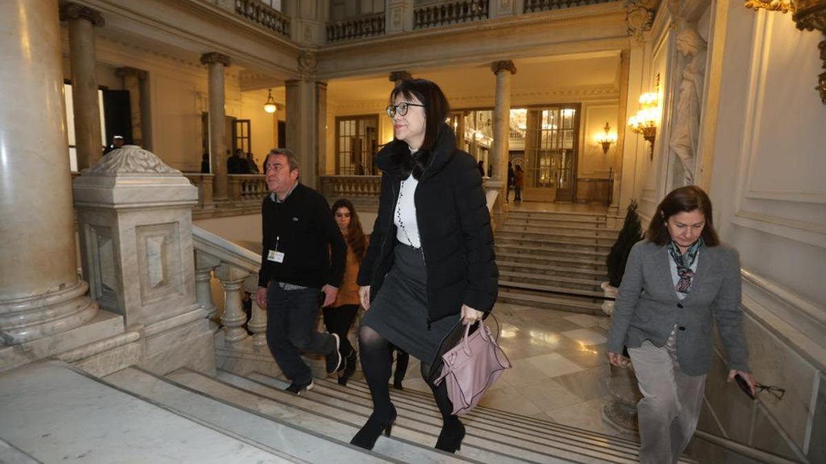 Layhoon Chan llegando a la reunión con el Ayuntamiento