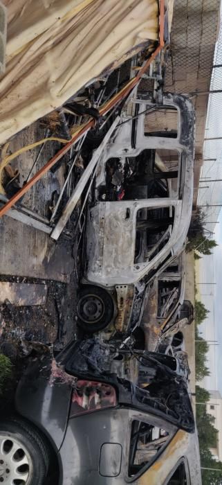 Incendio en el depósito de vehículos de Sant Josep