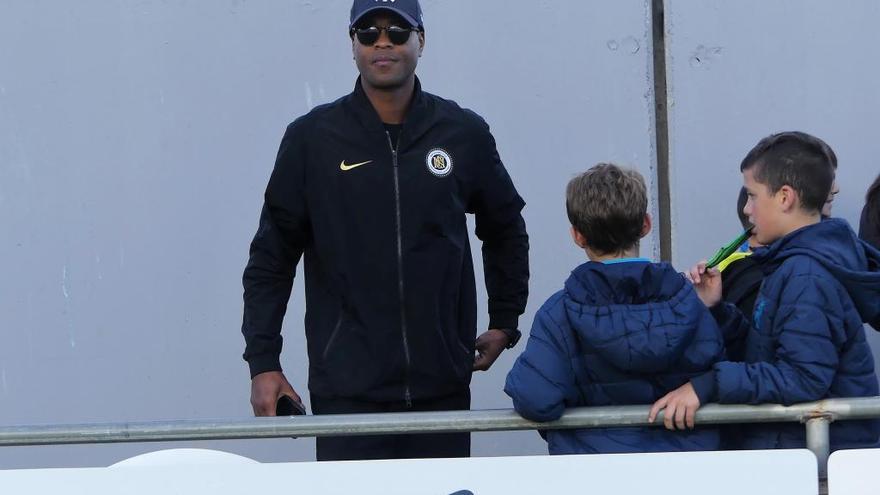 Kluivert, al camp del Peralada, divendres passat