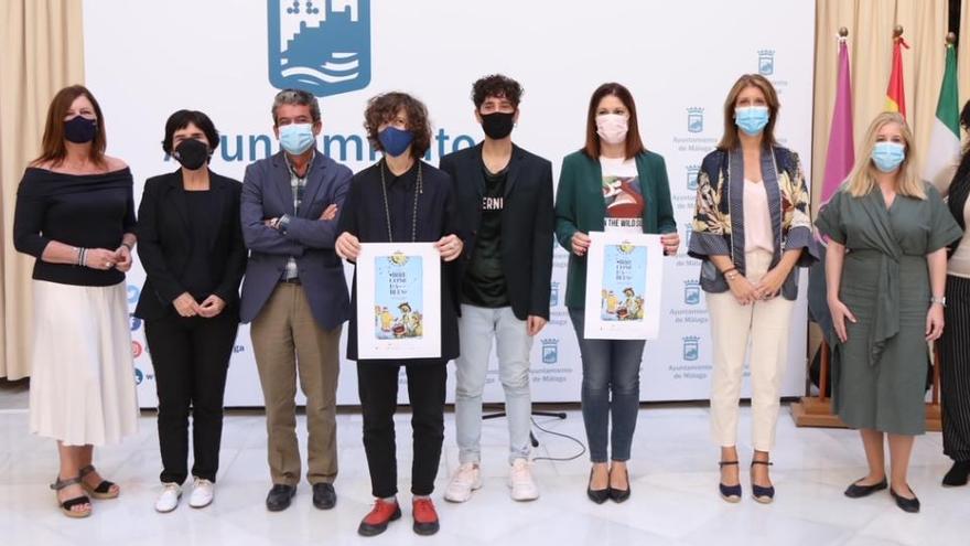 Foto de familia de la presentación, en el Ayuntamiento, del ciclo.