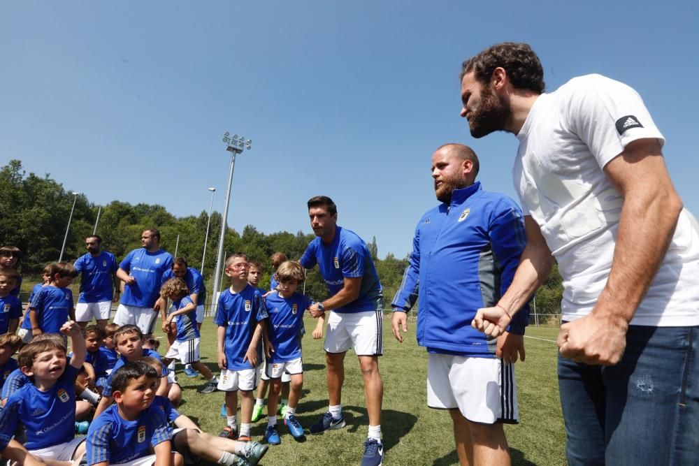 Juan Mata, en el Campus del Real Oviedo