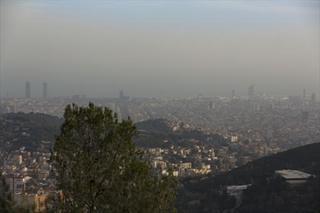 La contaminación se enquista en Barcelona ante la falta de respuesta de las administraciones