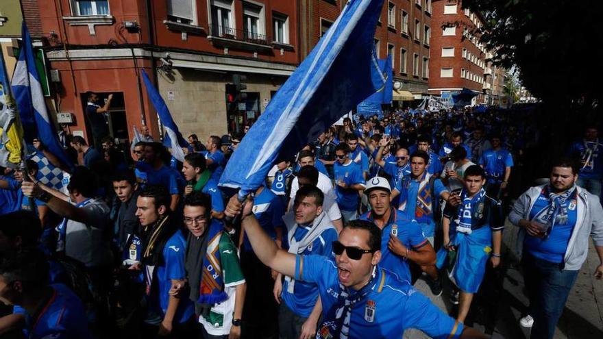 Aficionados azules en la visita a León de 2014.