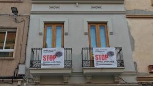 Pancartas contra el ruido en Sabadell.