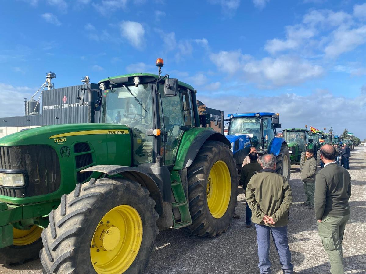 Tractorada de este viernes en la carretera N-432 contra el acuerdo con Mercosur y la nueva PAC.