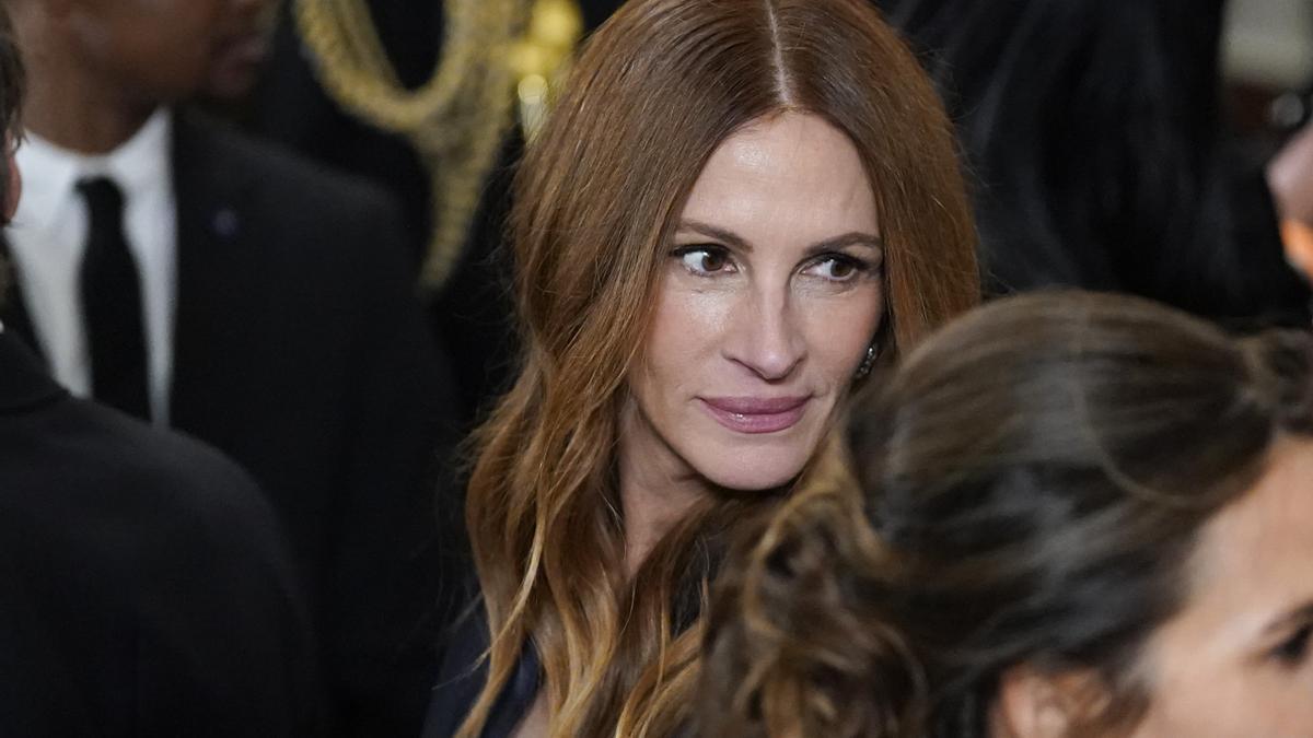 Julia Roberts rinde un evidente homenaje a George Clooney con su vestido