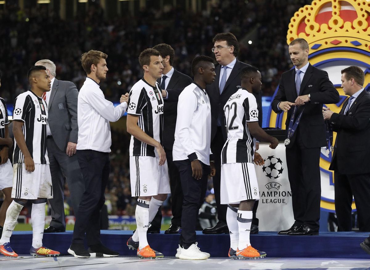 Una Juventus en hores baixes posa a prova el Madrid abans del clàssic Una Juventus en hores baixes posa a prova el Madrid abans del clàssic