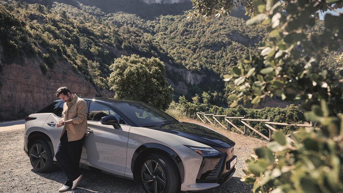 El nou Lexus RZ elèctric premium