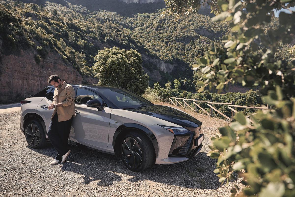 El nou Lexus RZ elèctric premium